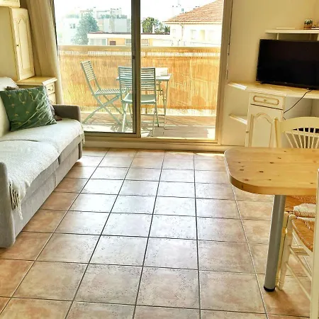 Studio Vue Mer En Centre Ville De Sainte Maxime, Plage 3 Min A Pied * Сент-Максим