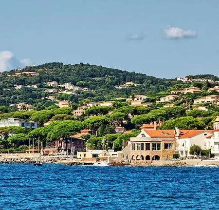 Studio Vue Mer En Centre Ville De Sainte Maxime, Plage 3 Min A Pied Апартаменты